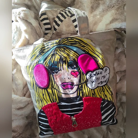 Betsey Johnson Rare Vintage "Bundle Up With Me" Gold Tote Bag | GUC - Picture 2 of 16